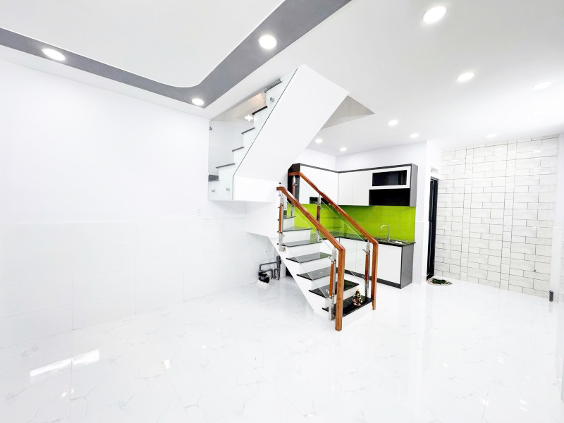 Bán nhà đường Chiến lược Chính chủ hẻm XE HƠI 4m THÔNG 32m2